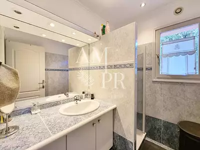 Maison, 215 m²
