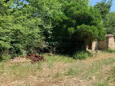Terrain, 14 930 m²