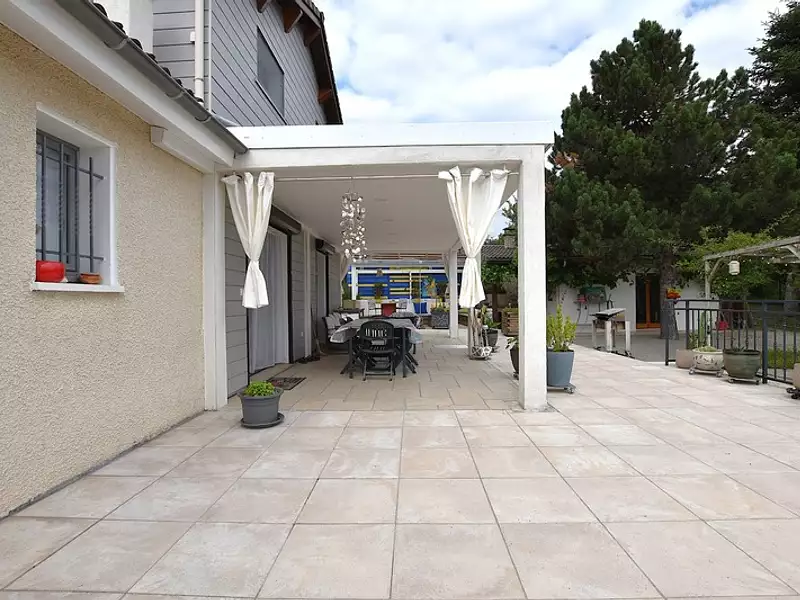 Maison, 202 m²
