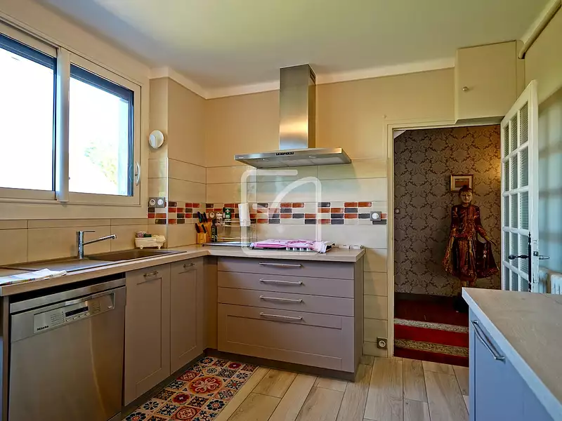 Maison, 310 m²