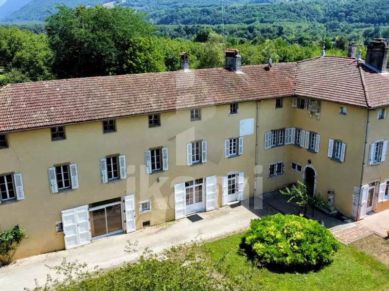 Maison, 637 m²