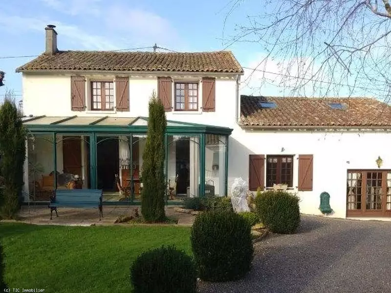 Maison, 174 m²