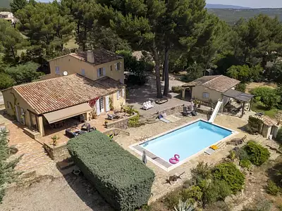 Maison, 246 m²
