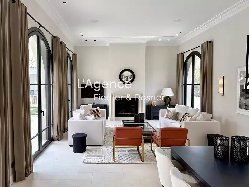 Maison, 265 m²