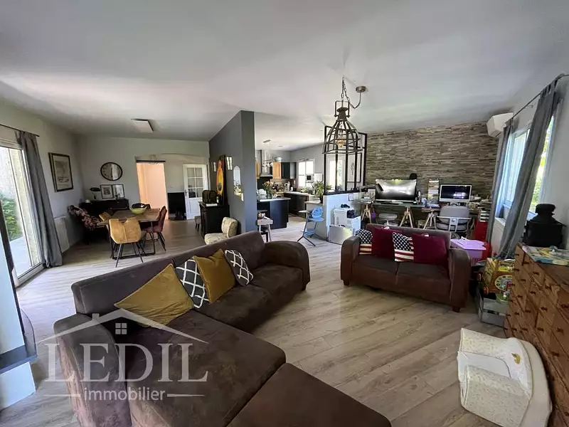 Maison, 164 m²