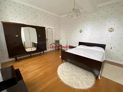 Maison, 245 m²