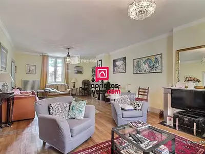 Maison, 230 m²