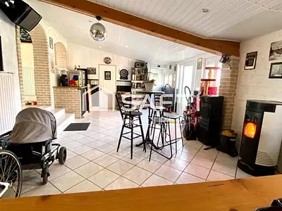 Maison, 210 m²