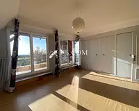 Maison, 240 m²