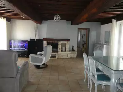 Maison, 240 m²