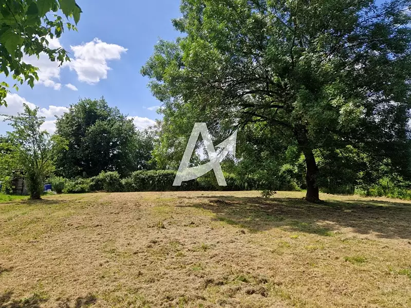 Terrain, 723 m²