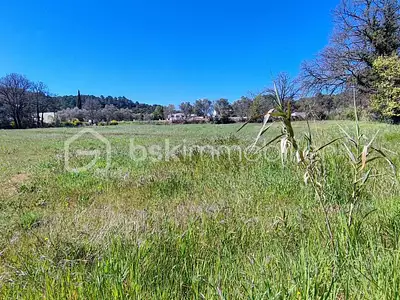 Terrain, 2 341 m²