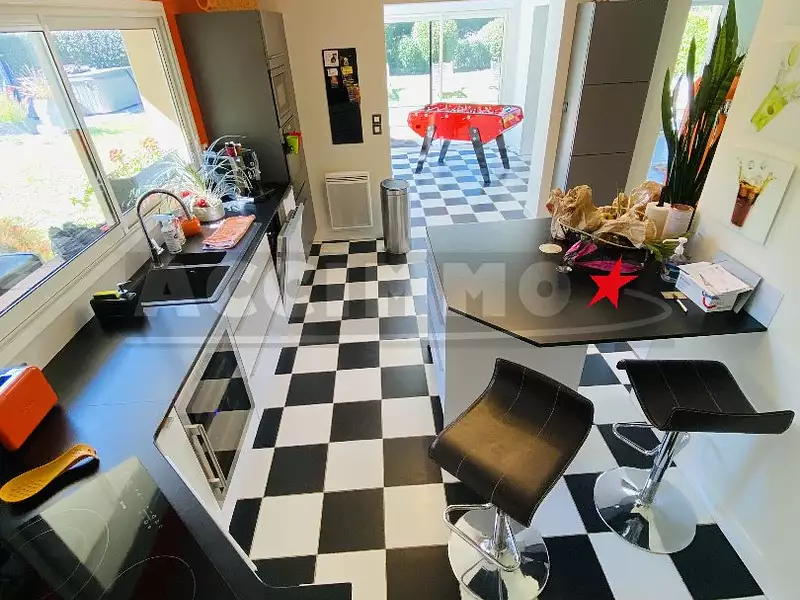 Maison, 232 m²