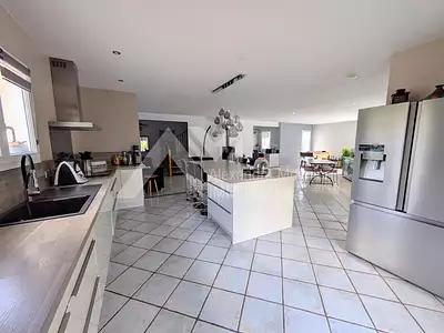 Maison, 176,68 m²