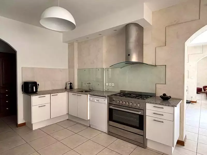 Maison, 290 m²