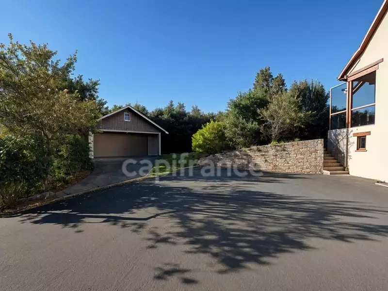Maison, 167 m²