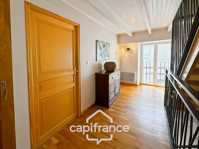 Maison, 197 m²