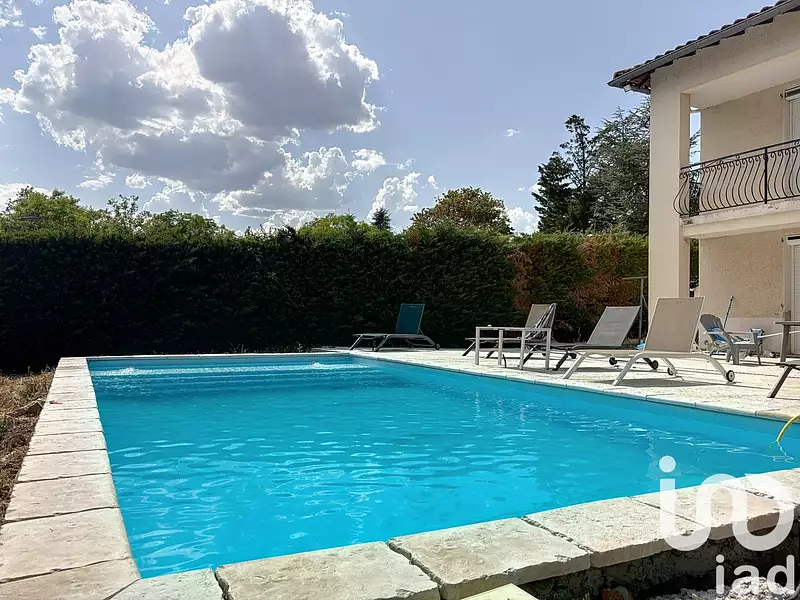 Maison, 167 m²