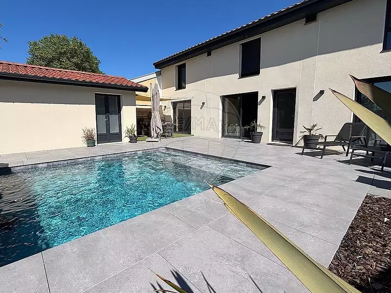 Maison, 191 m²