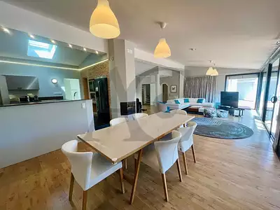 Maison, 200 m²