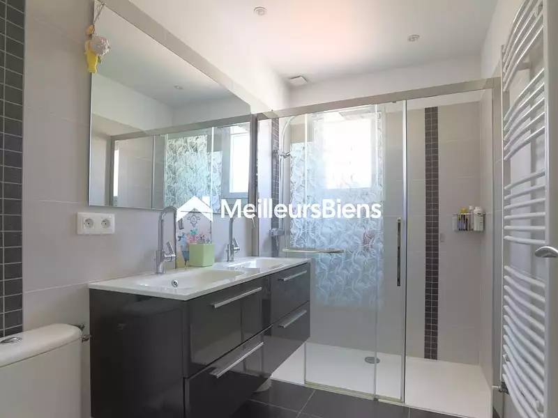 Maison, 130 m²