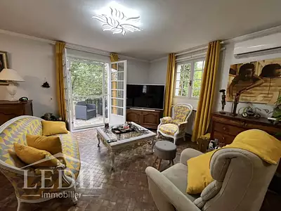 Maison, 205 m²