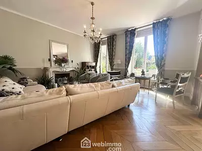 Maison, 341 m²