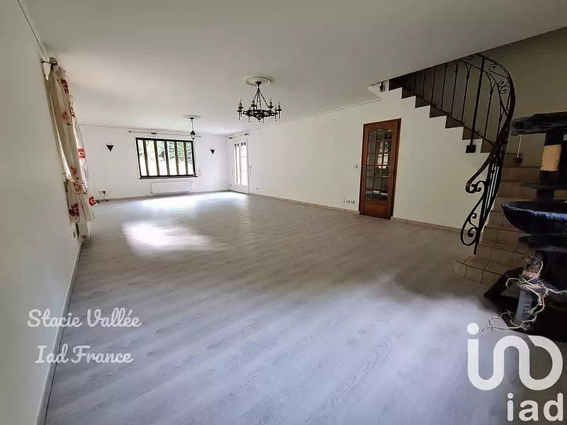 Maison, 248 m²