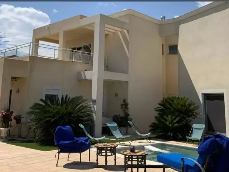 Maison, 334 m²