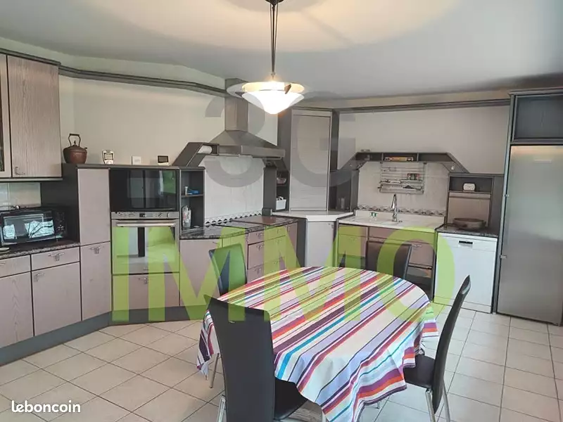 Maison, 183 m²