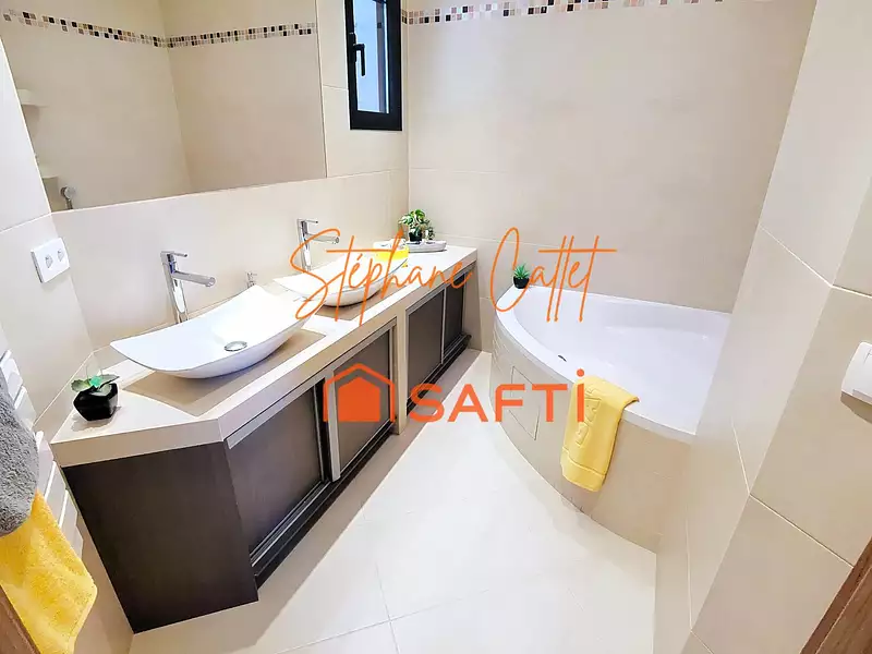 Maison, 182 m²