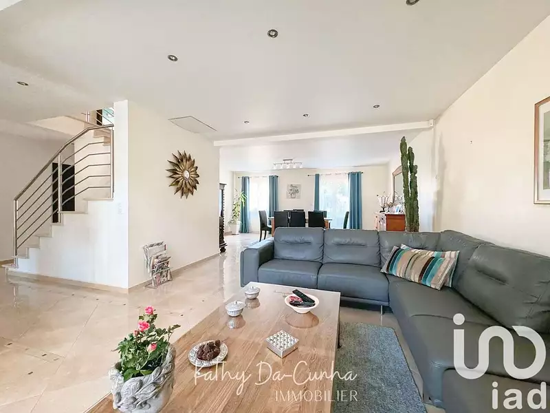 Maison, 162 m²
