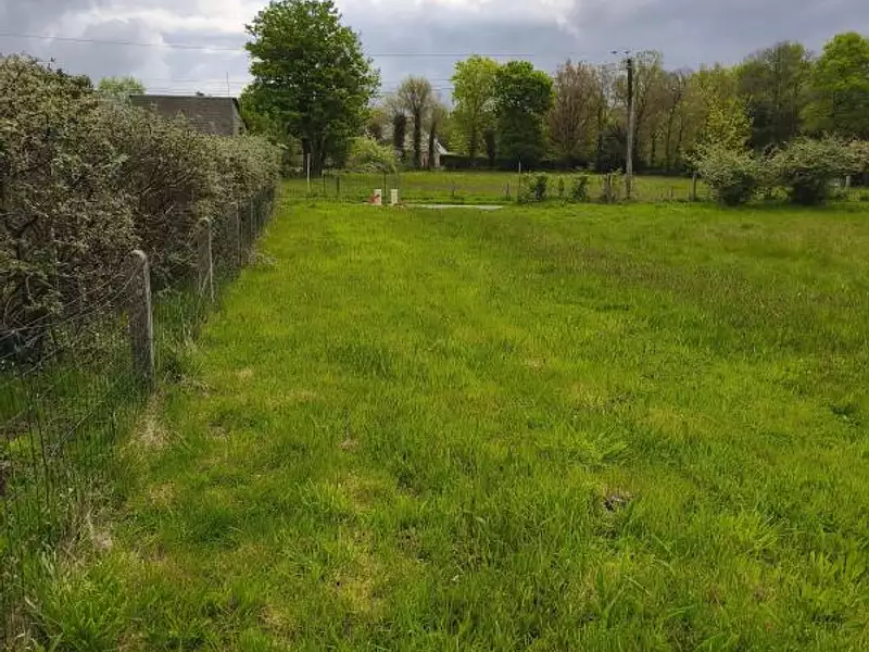 Terrain, 743 m²