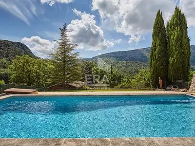 Maison, 334 m²