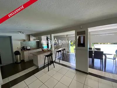 Maison, 165 m²
