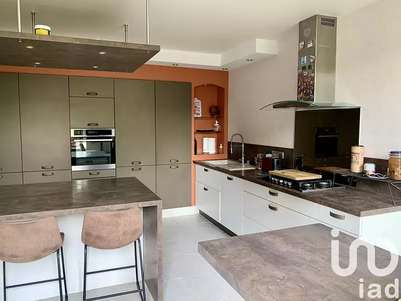 Maison, 198 m²