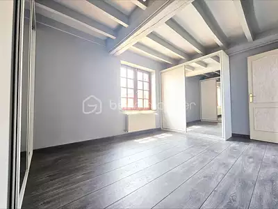 Maison, 196 m²