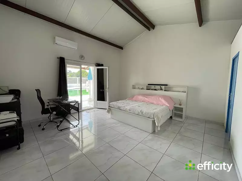 Maison, 250 m²
