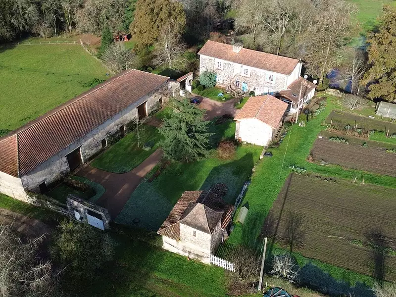 Maison, 271 m²