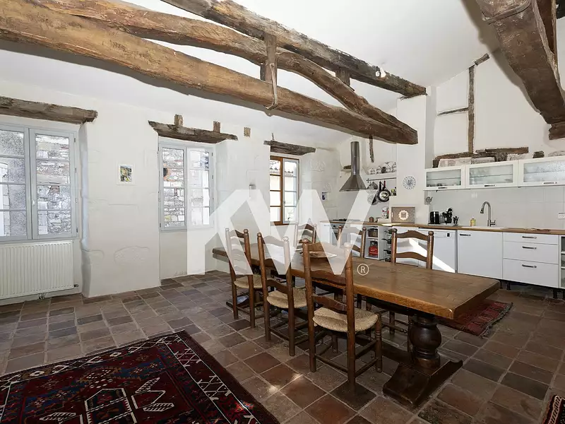 Maison, 680 m²