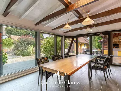 Maison, 251 m²