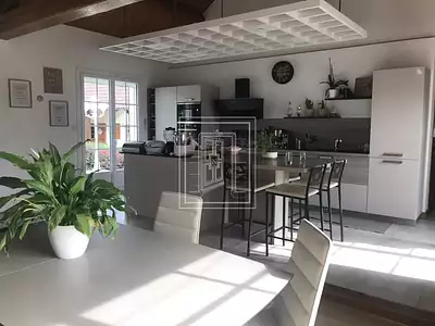 Maison, 169 m²