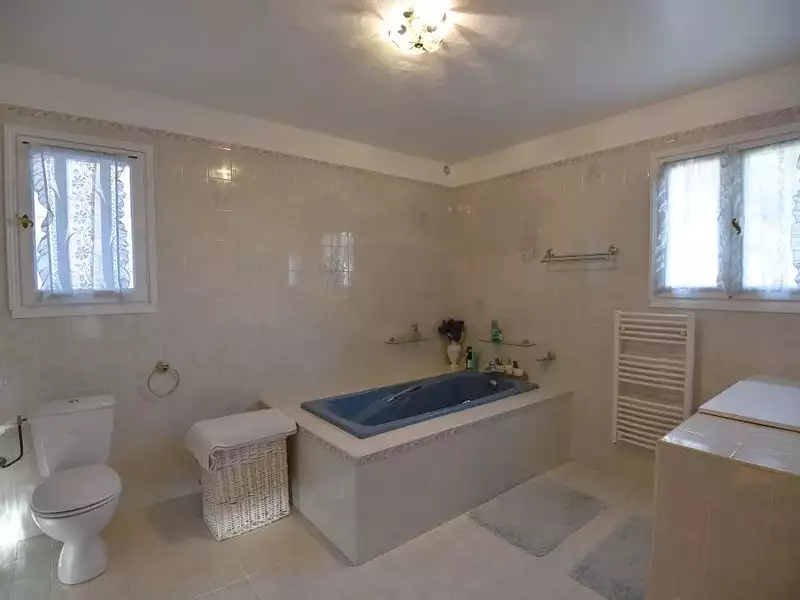 Maison, 208 m²