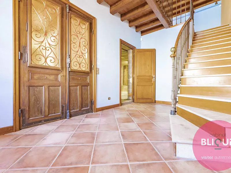 Maison, 375 m²