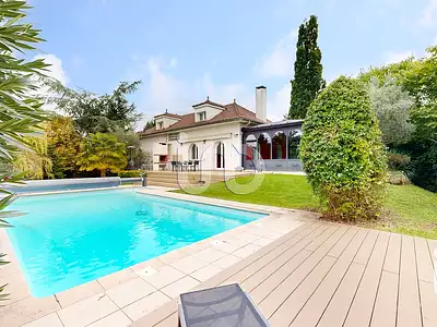 Maison, 280 m²