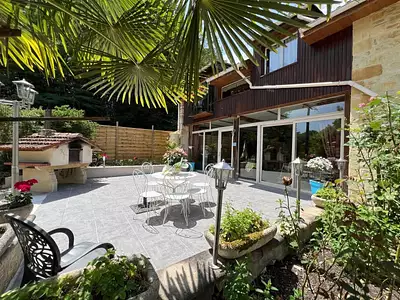 Maison, 230 m²