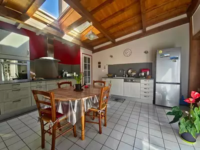 Maison, 240 m²