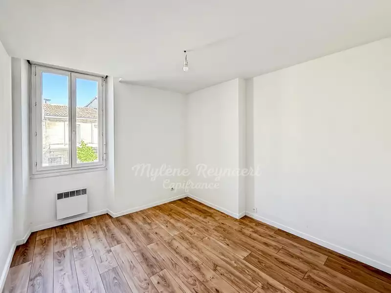 Immeuble, 318 m²