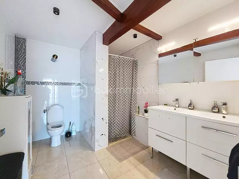 Maison, 280 m²