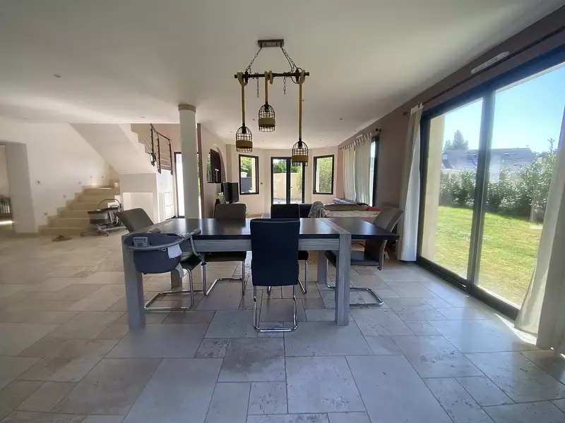 Maison, 167 m²